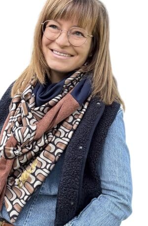 Nos foulards triangles sont crées avec trois matières pour allier confort, esthétique et durabilité. Ceux-ci sont conçus avec soin pour ajouter une touche d’élégance intemporelle à votre look. Soyez audacieuse, soyez élégante, soyez vous même avec les foulards Ellécie!