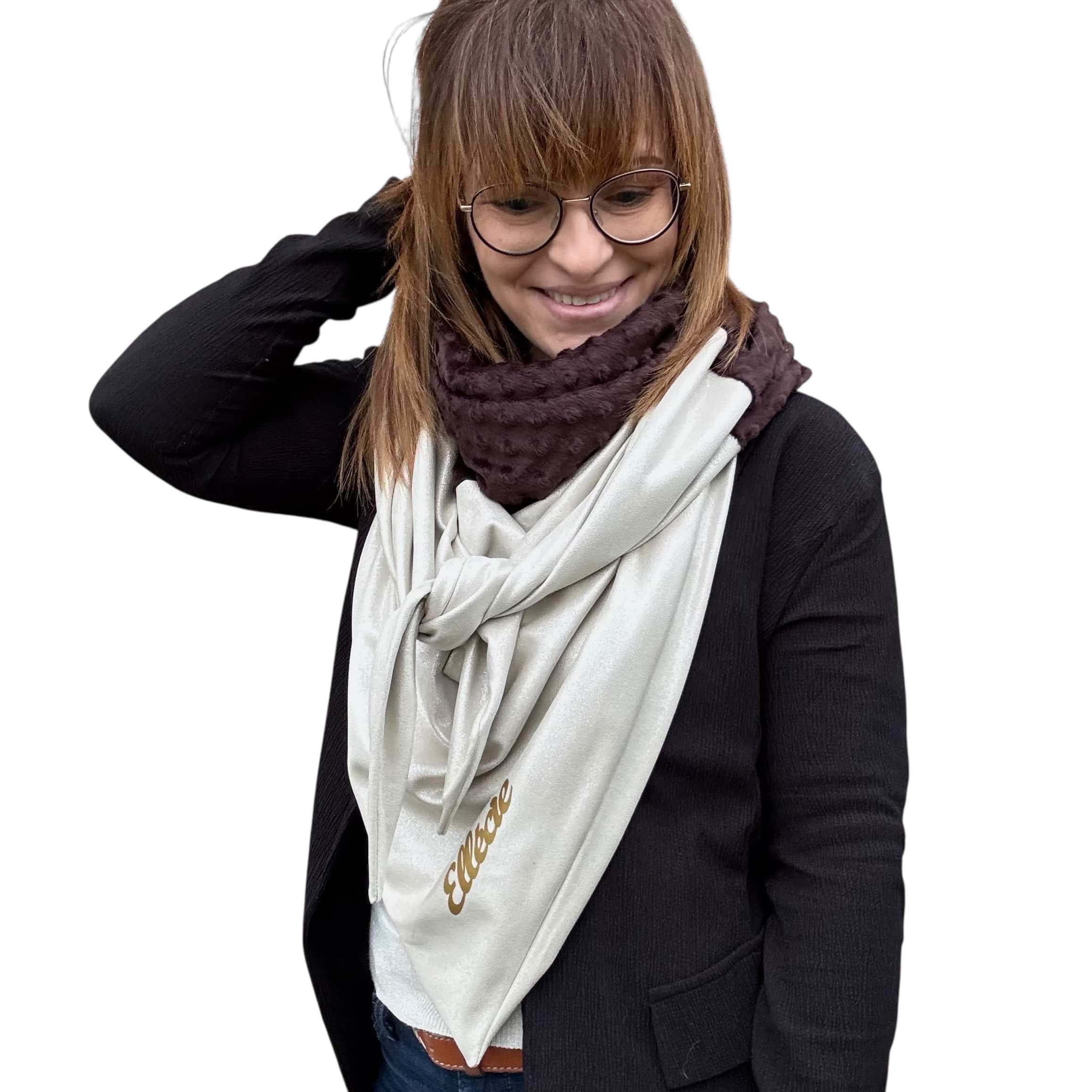 Ellécie crée des foulards élégants et uniques pour les femmes, alliant qualité et créativité. Chaque foulard est conçu en édition limitée avec une attention particulière à l’éthique et à l’originalité, offrant un accessoire qui permet à chaque femme de se sentir spéciale.