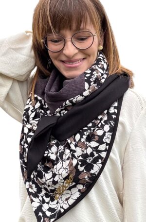 Ellécie crée des foulards élégants et uniques pour les femmes, alliant qualité et créativité. Chaque foulard est conçu en édition limitée avec une attention particulière à l’éthique et à l’originalité, offrant un accessoire qui permet à chaque femme de se sentir spéciale.